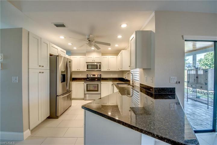 1221 SW 18th TER, CAPE CORAL FL 33991
