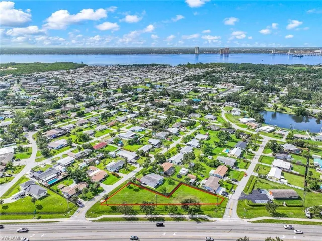1402  Washington  DR, North Fort Myers, FL 33917