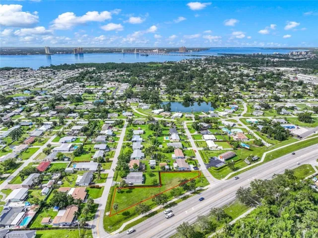 1402  Washington  DR, North Fort Myers, FL 33917