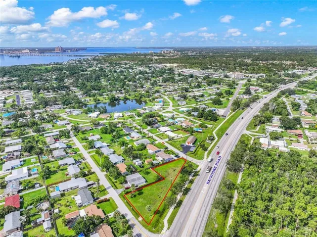 1402  Washington  DR, North Fort Myers, FL 33917