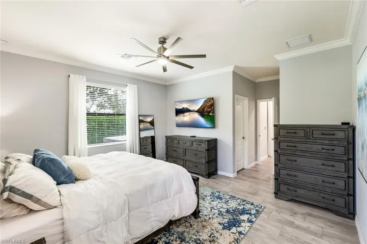9385 Glenforest Dr, Naples Fl 34120