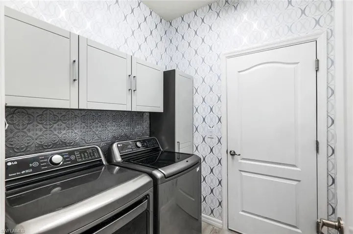 9385 Glenforest Dr, Naples Fl 34120