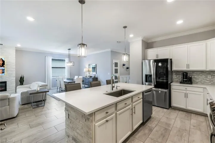 9385 Glenforest Dr, Naples Fl 34120
