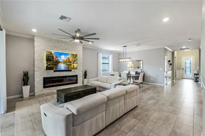 9385 Glenforest Dr, Naples Fl 34120