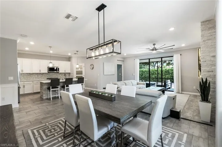 9385 Glenforest Dr, Naples Fl 34120