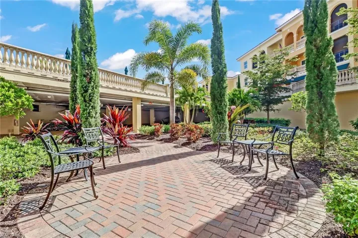 View of patio / terrace with outdoor dining space