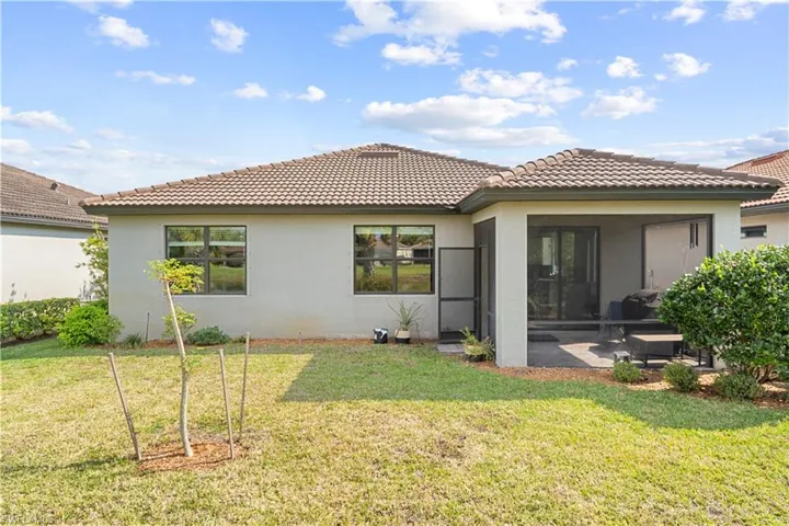 Great Yard and Screened Lanai.  16009 Palmetto Prairie Drive, Hampton Lakes at River Hall.