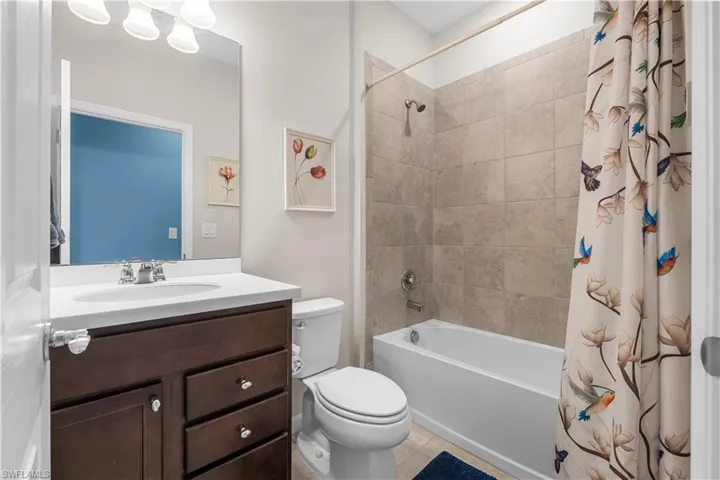 Guest Bathroom.  16009 Palmetto Prairie Drive.  Hampton Lakes at River Hall.
