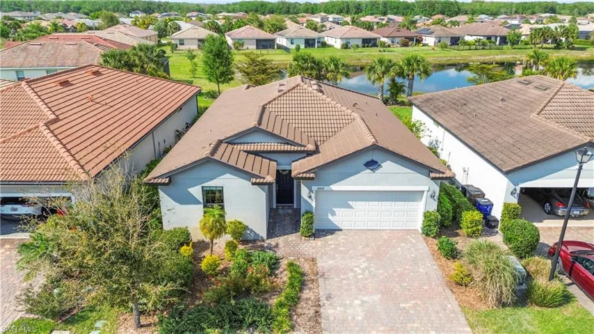 16009 Palmetto Prairie Drive, Alva Fl 33920.  Hampton Lakes at River Hall.