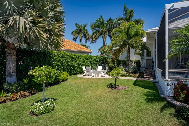 1017  Admiralty  CT, Marco Island, FL 34145