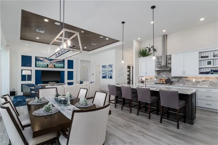 1017  Admiralty  CT, Marco Island, FL 34145