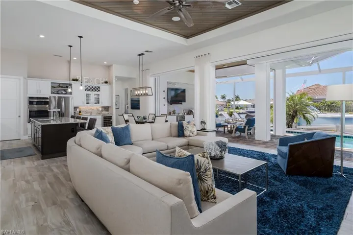1017  Admiralty  CT, Marco Island, FL 34145