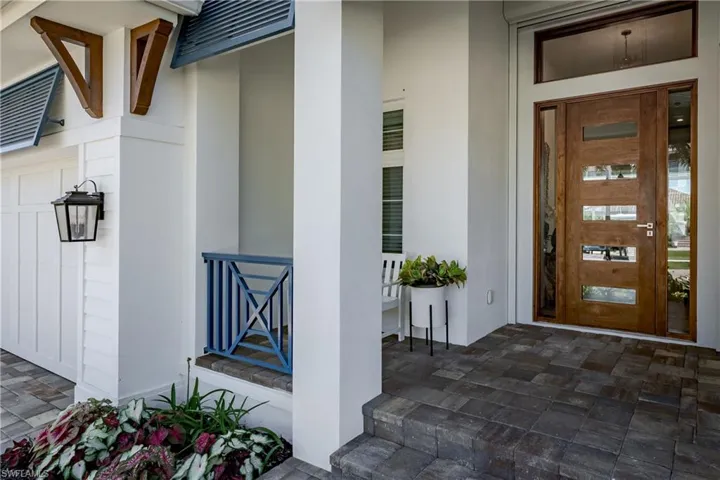 1017  Admiralty  CT, Marco Island, FL 34145