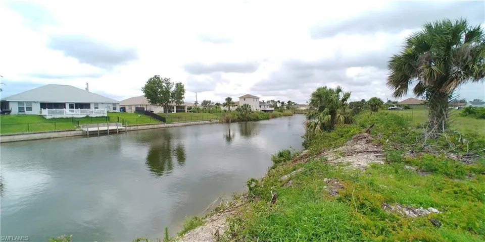 2613 Ne 20th Pl, Cape Coral, Florida 33909