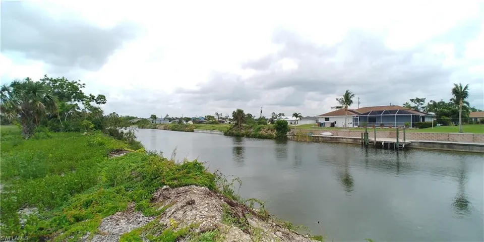2613 Ne 20th Pl, Cape Coral, Florida 33909