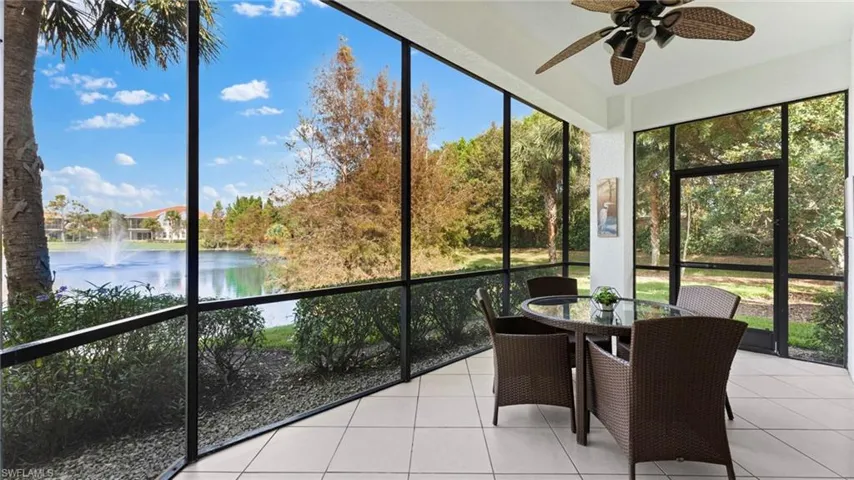 7876  Hawthorne  DR, Naples, FL 34113
