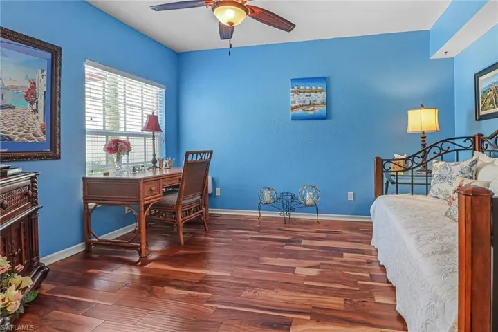 Den/3rd Bedroom