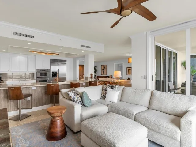 1050  Borghese  LN, Naples, FL 34114