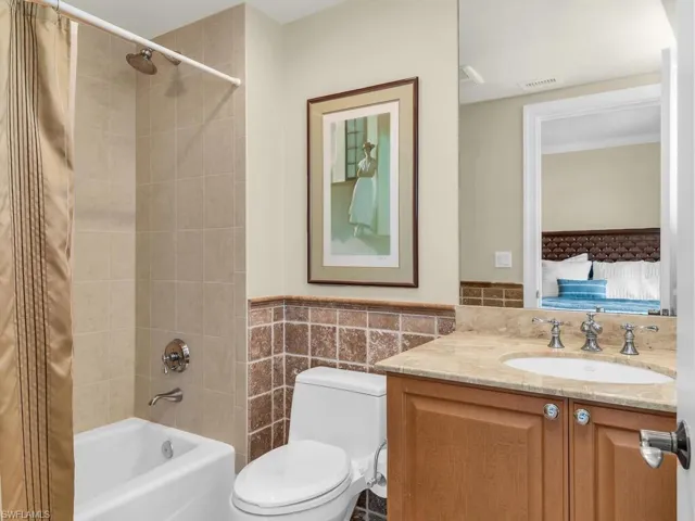 1050  Borghese  LN, Naples, FL 34114