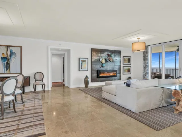1050  Borghese  LN, Naples, FL 34114