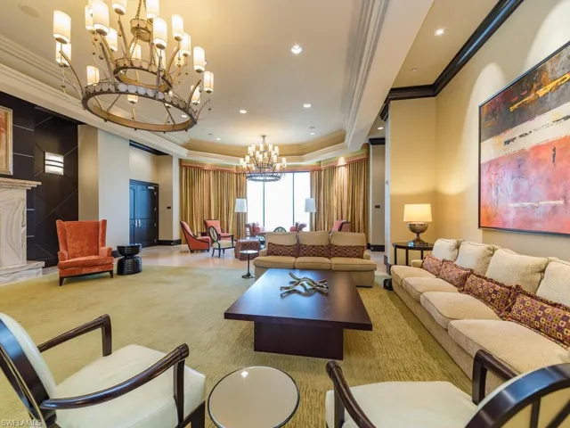 1050  Borghese  LN, Naples, FL 34114