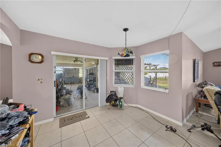 1224 Nw 38th Ave, Cape Coral, Florida 33993
