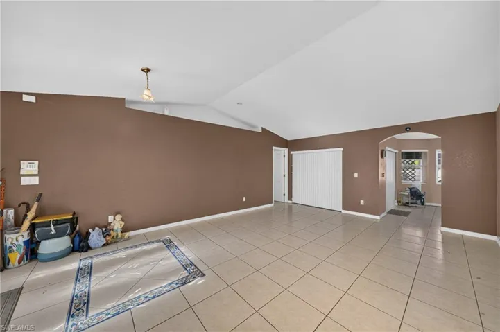 1224 Nw 38th Ave, Cape Coral, Florida 33993