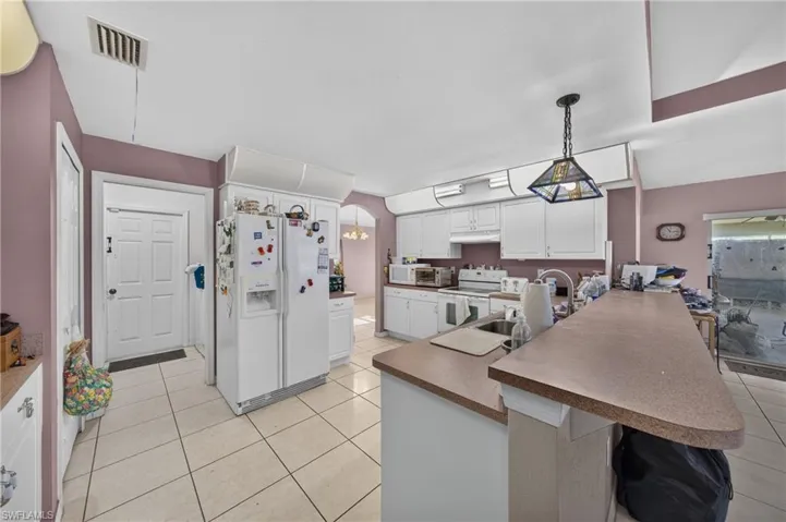 1224 Nw 38th Ave, Cape Coral, Florida 33993
