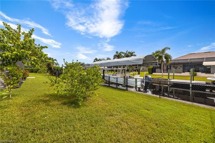 2017 Se 17th Pl, Cape Coral, Florida 33990