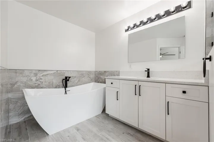 2017 Se 17th Pl, Cape Coral, Florida 33990