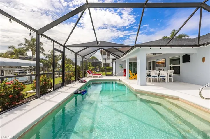 2017 Se 17th Pl, Cape Coral, Florida 33990