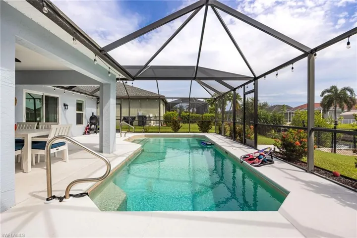 2017 Se 17th Pl, Cape Coral, Florida 33990