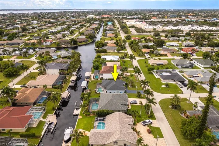 2017 Se 17th Pl, Cape Coral, Florida 33990