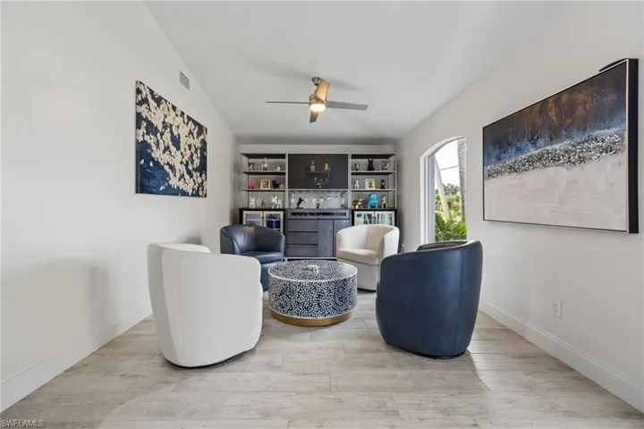 2017 Se 17th Pl, Cape Coral, Florida 33990