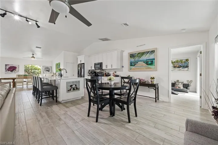 2017 Se 17th Pl, Cape Coral, Florida 33990