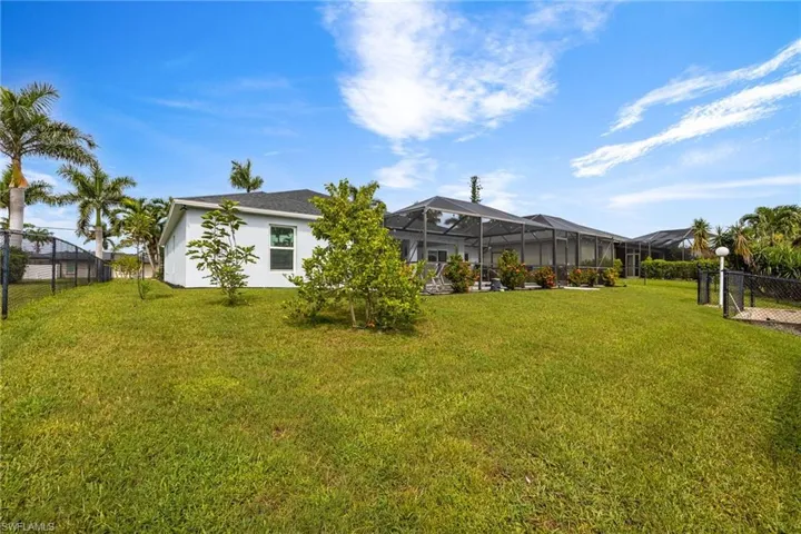 2017 Se 17th Pl, Cape Coral, Florida 33990