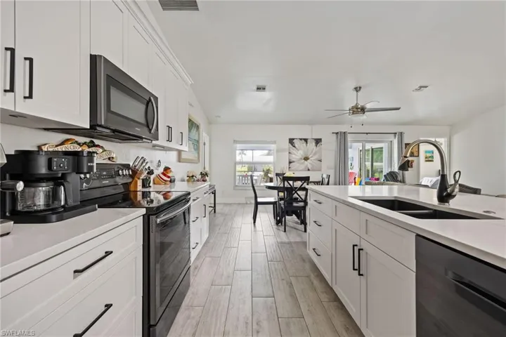 2017 Se 17th Pl, Cape Coral, Florida 33990