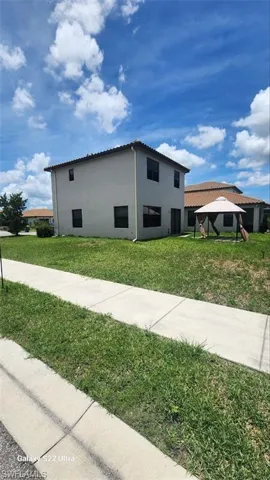 9015  Madrid  CIR, Naples, FL 34104