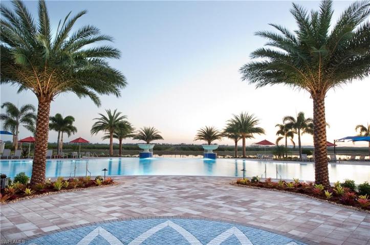 Oasis Club Pool