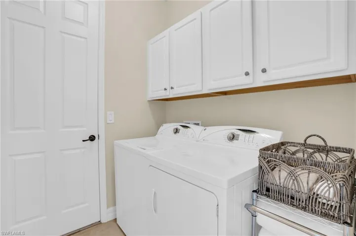 28590  Westmeath  CT, Bonita Springs, FL 34135