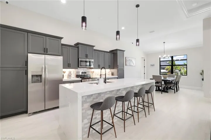 1806 Nw 38th Pl, Cape Coral, Florida 33993