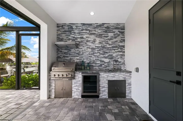 1806 Nw 38th Pl, Cape Coral, Florida 33993