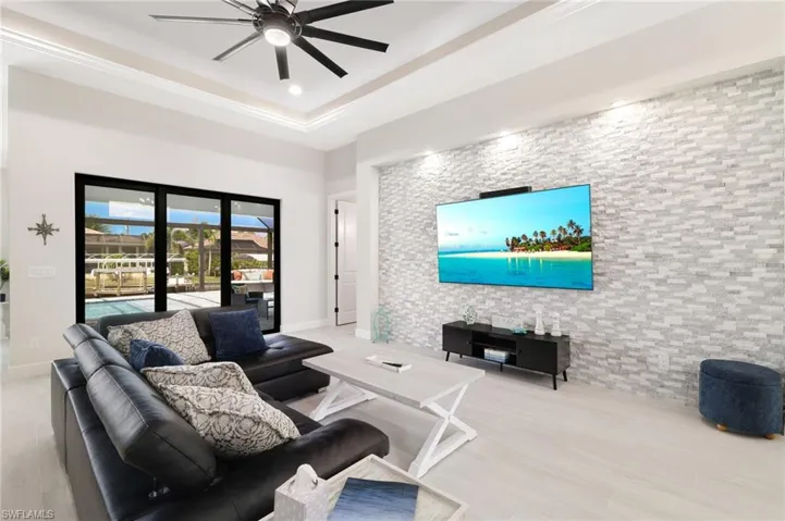1806 Nw 38th Pl, Cape Coral, Florida 33993