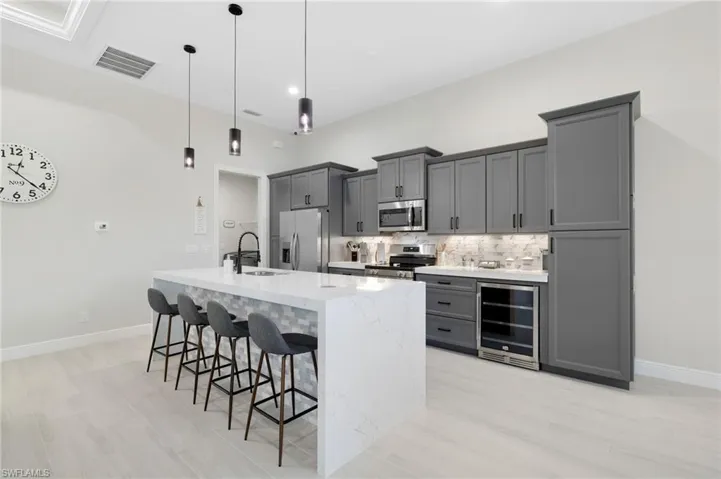 1806 Nw 38th Pl, Cape Coral, Florida 33993