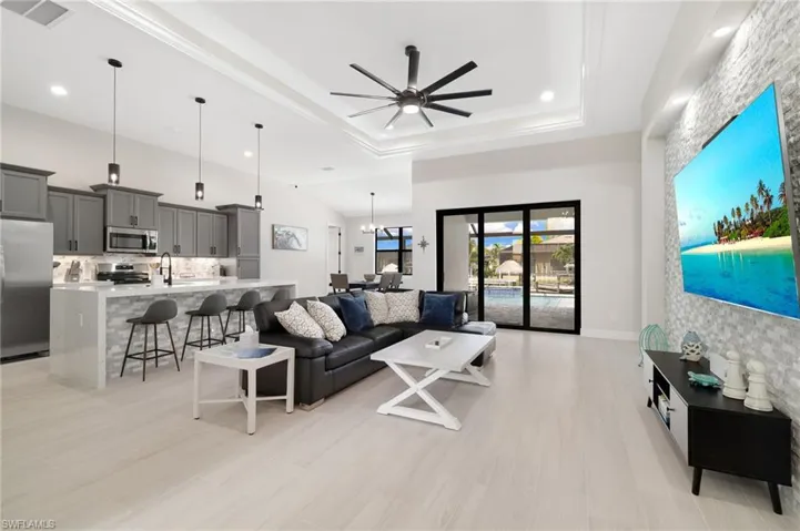 1806 Nw 38th Pl, Cape Coral, Florida 33993