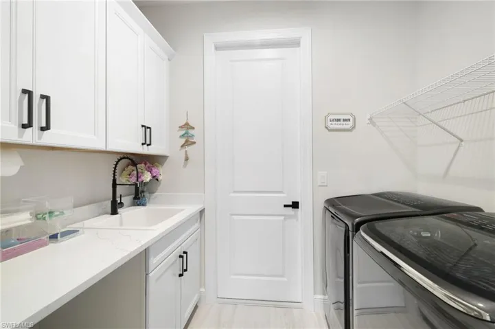 1806 Nw 38th Pl, Cape Coral, Florida 33993