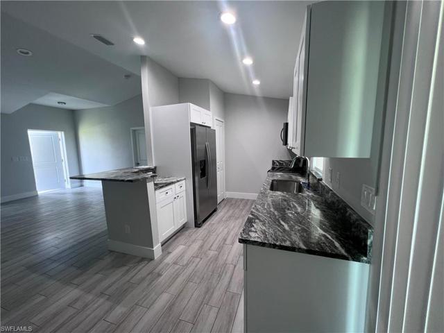 1317 NE 4th PL, CAPE CORAL FL 33909