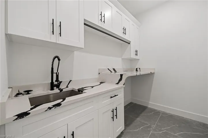 109 37th Pl, Cape Coral, Florida 33991