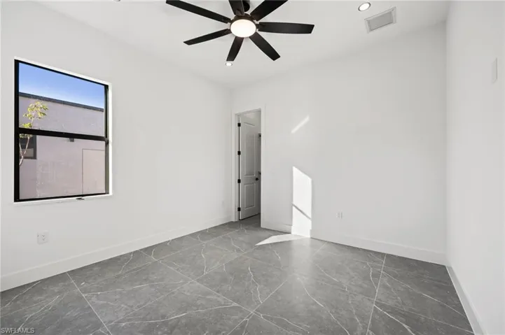 109 37th Pl, Cape Coral, Florida 33991