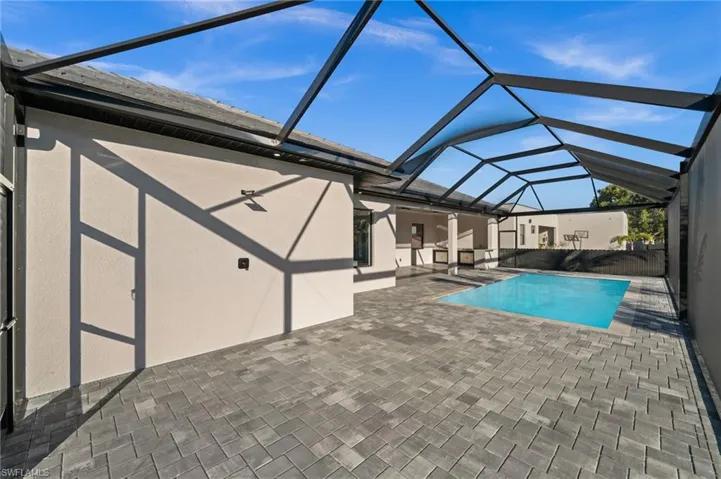 109 37th Pl, Cape Coral, Florida 33991